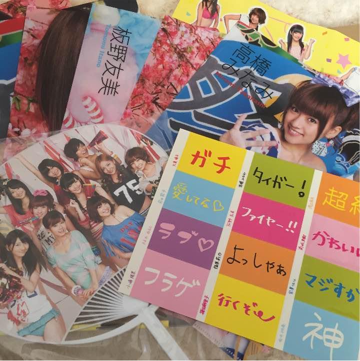 Amazon.co.jp: 2012年AKB48オフィシャルカレンダーBox : 文房具